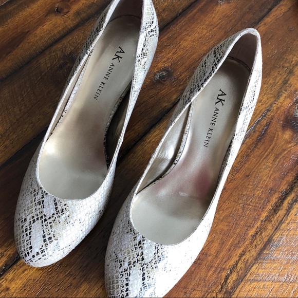 Anne Klein Wystere Pumps in Vegan Snakeskin Print - Picture 2 of 8